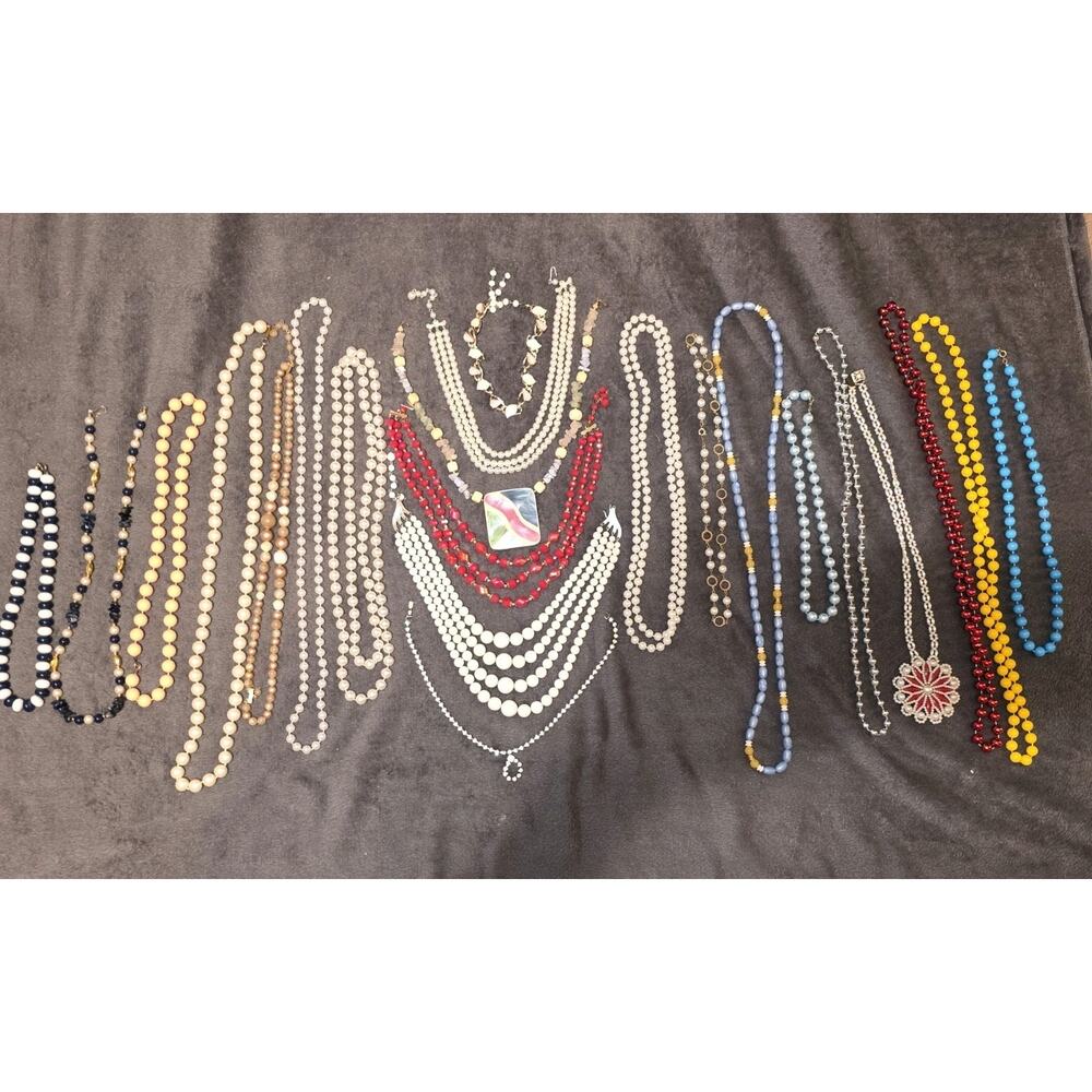 EUC Large Vintage To Now Costume Jewelry Necklace Lot Faux Pearls Beads Estate